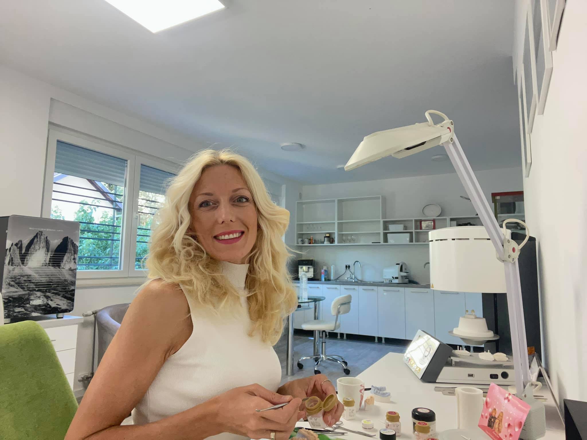 Nikolina Prgonjić u Dents Linea laboratoriji